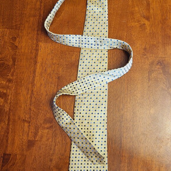 Croft and Barrow ~ Polka Dot Necktie ~ Excellent Condition - Picture 1 of 8